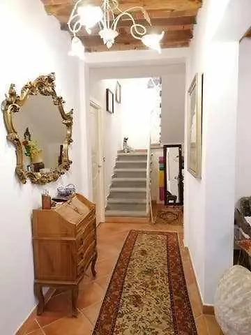B&B La Rosa Nel Verde 루카
