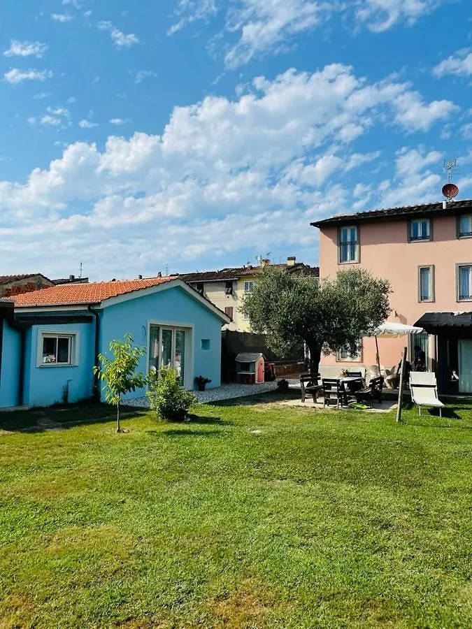 Nocleg ze śniadaniem B&B La Rosa Nel Verde Lukka